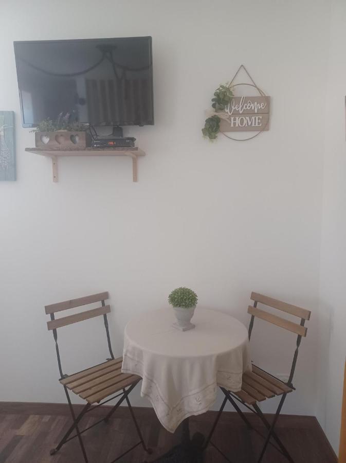 Chambre D'Hote Au Jardin Le Clos Des Vins D'Anges Saint-Pierre-des-Champs Bagian luar foto